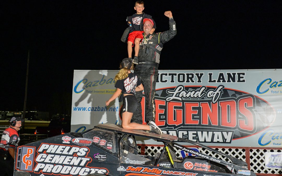 Haers Rallies For Legendary Big-Block Title As Fuller Ends Feature Drought